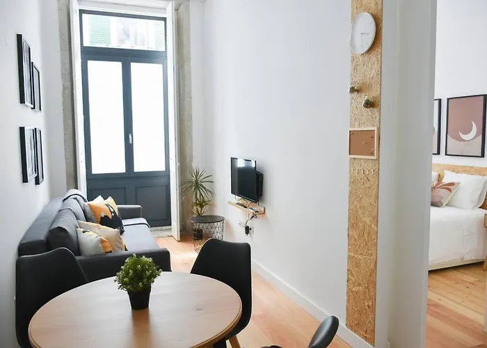 Comfort Next To Main Avenue And Metro Trindade アパート ポルト